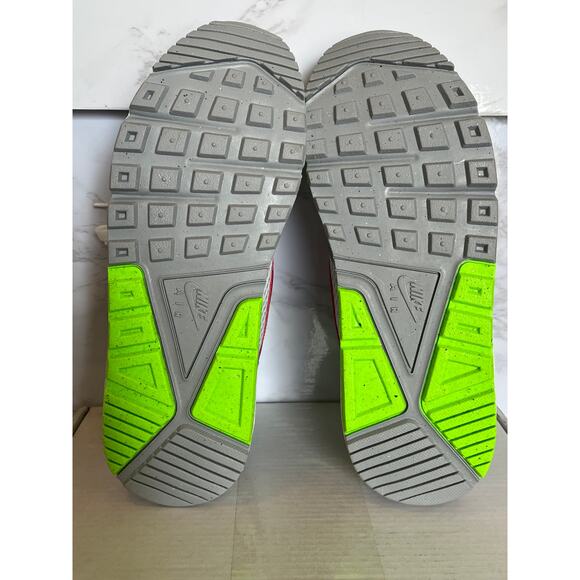 Nike Women's Air Max Correlate in white/fireberry/pure platinum, size 7 NIB - Picture 6 of 8